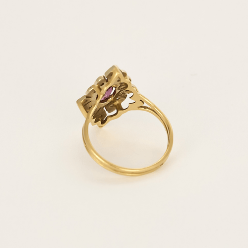 Bague 49 Bague losangique en or jaune , diamants et rubis. 58 Facettes DV11262-17