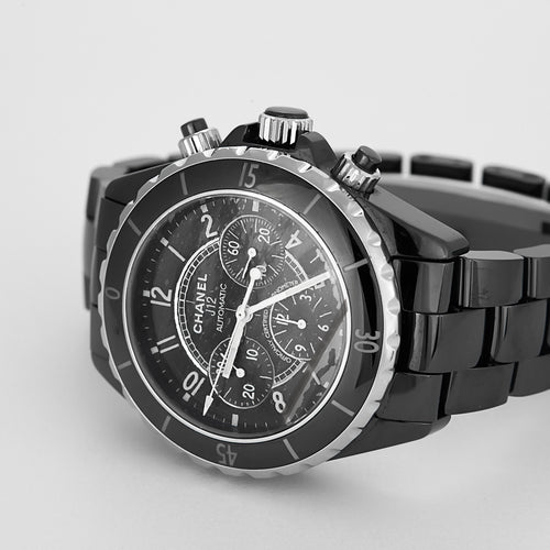 CHANEL - Montre J12 Chronographe en céramique noire