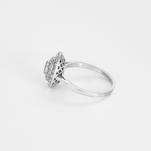 Bague 60 Bague en or blanc et roses diamantées 58 Facettes DV18874-1