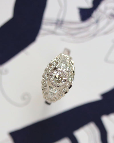 Bague 53 Bague Art Déco - Bague losange en or blanc 750 et diamants 58 Facettes A11371