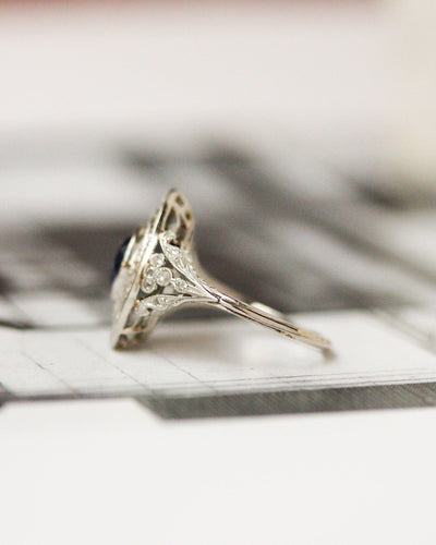 Ring 47.5 Pompadour ring in Platina, saffier en roosgeslepen diamanten 58 Facettes A11969