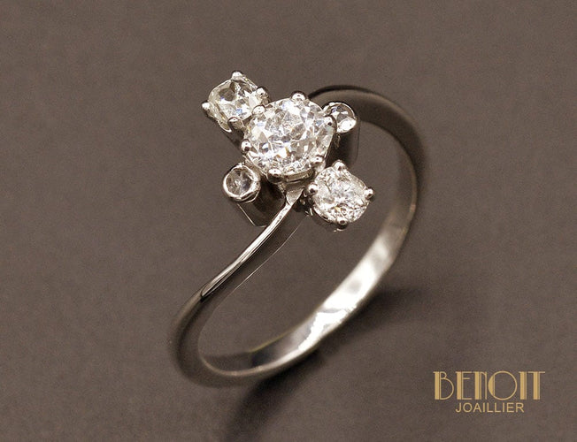 Bague 56 Bague trio diamants en or blanc 750 58 Facettes A9708