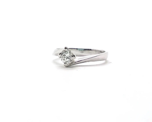 Bague Bague solitaire 0,30 ct en or blanc 18 kt et diamant 58 Facettes 5465