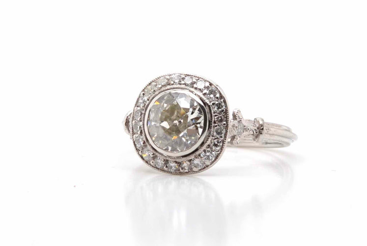 Bague 52.5 Bague ronde en platine avec diamants taille ancienne 58 Facettes 23325 - 24904
