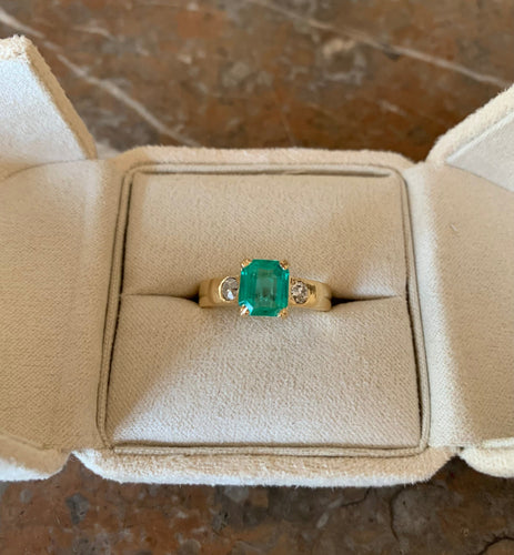 Bague 52.5 Bague émeraude Colombie 1,63 ct et diamants en or jaune 18 carats 58 Facettes BEM46