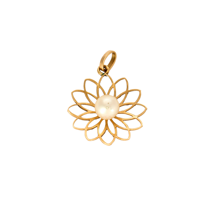 Yellow gold cultured pearl pendant