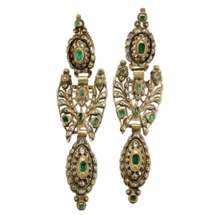 Boucles d'oreilles Boucles d'oreilles antiques en or jaune émeraude et diamant 58 Facettes 7616