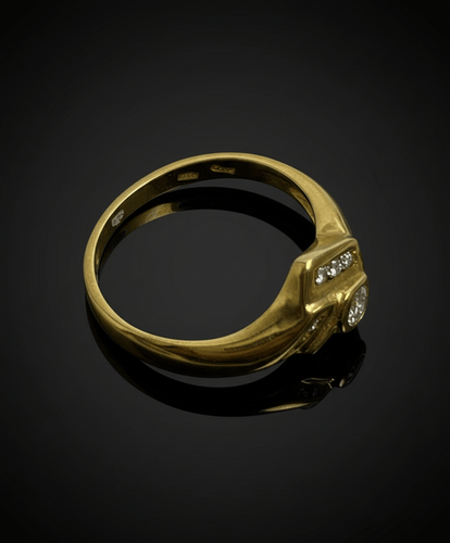 Bague Bague romboïdale années 1990 en or jaune 18 carats et diamants 58 Facettes