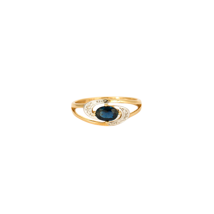 Yellow gold and white sapphire ring