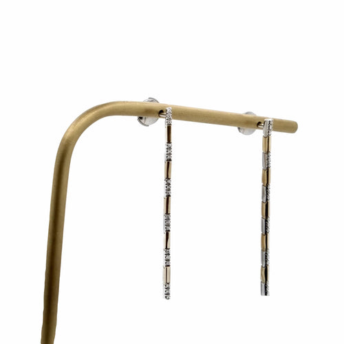 Boucles d'oreilles Pendants d’oreilles baguettes en or 18K et diamants 58 Facettes REF2304-44