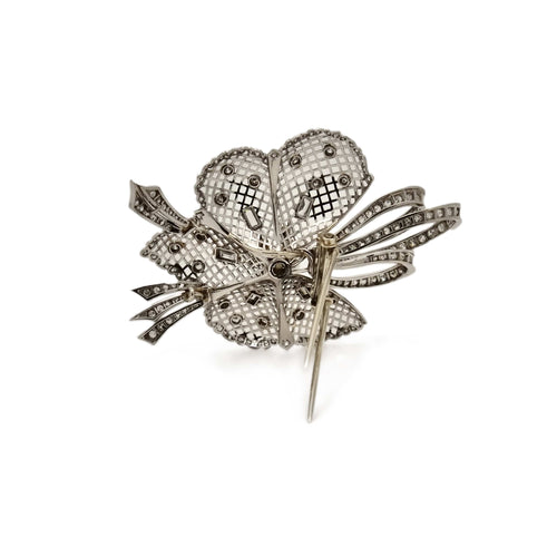 Broche Broche fleur dentelée en or 18K et 14K sertie de diamants 58 Facettes REF24101CF-264