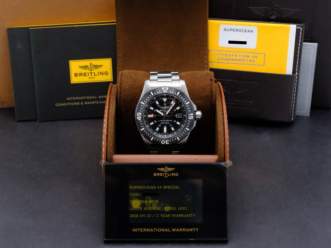 Breitling Superocean 44 watch - Automatic steel watch ref. Y17393 (2018) 58 Facettes BTL/SOC/109