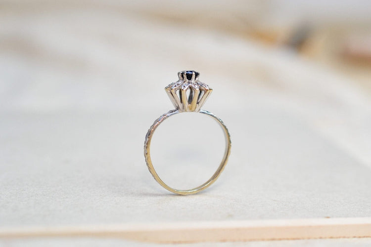 Prsten 55 Prsten Sedmikráska z bílého zlata se safírem, diamanty 58 Facettes 3789