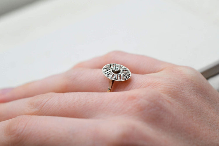 Prsten 56 Prsten Art Deco oválný ze žlutého a bílého 18k zlata a diamant 58 Facettes 3826