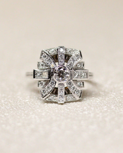 Ring 54 Ring Art Deco rechteckig durchbrochen aus Weißgold 750 und Diamanten 58 Facettes F2194 - C2139