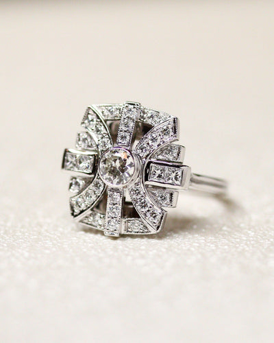 Ring 54 Ring Art Deco rechteckig durchbrochen aus Weißgold 750 und Diamanten 58 Facettes F2194 - C2139