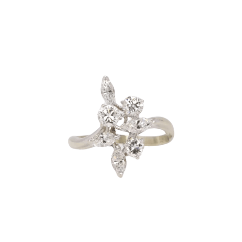 Bague Bague vintage fleur diamants 58 Facettes J359