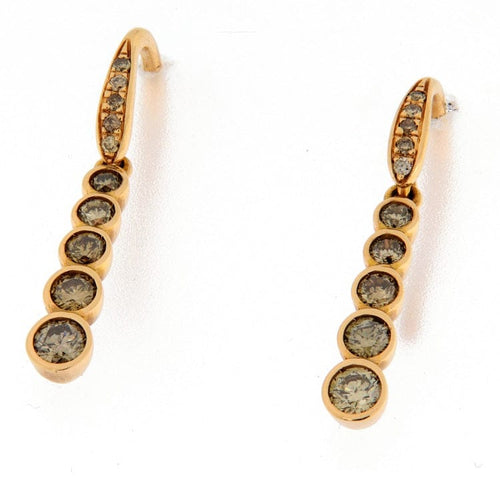 https://www.gioielleriaguidetti.it/wp-content/uploads/2023/01/G3241-orecchini-oro-rosa-pendenti-diamanti-brillanti-brown-2.jpg