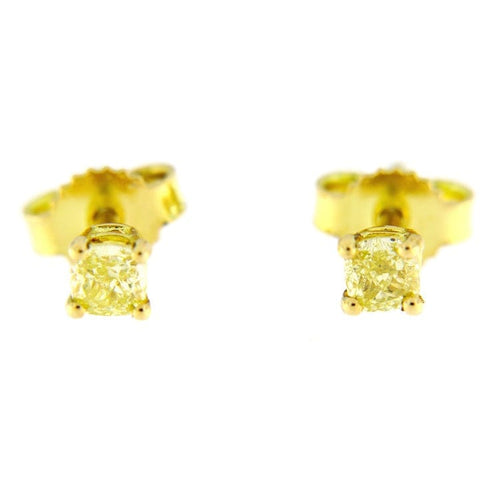 https://www.gioielleriaguidetti.it/wp-content/uploads/2024/06/G3546-orecchini-punto-luce-oro-giallo-diaamnti-fancy-yellow-2.jpg