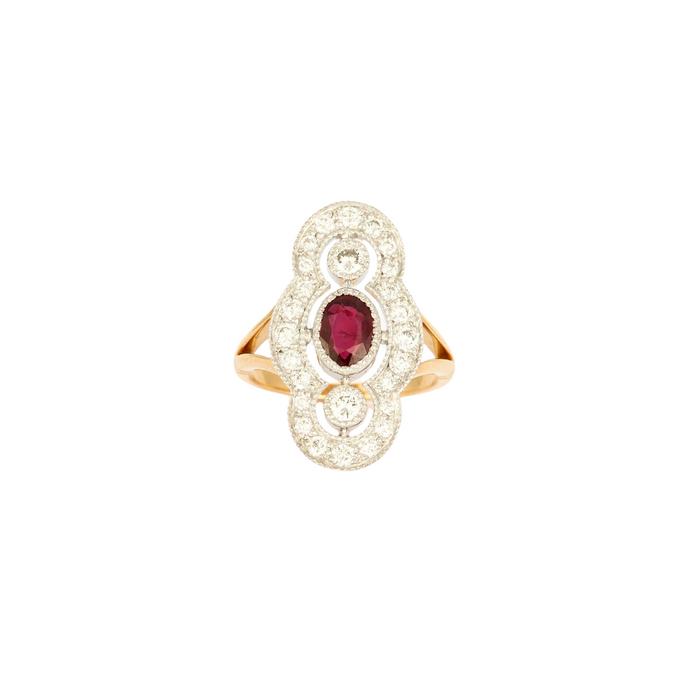 Ring im Art-Deco-Stil aus Gelbgold, Platin, Diamanten und Rubin in der Mitte