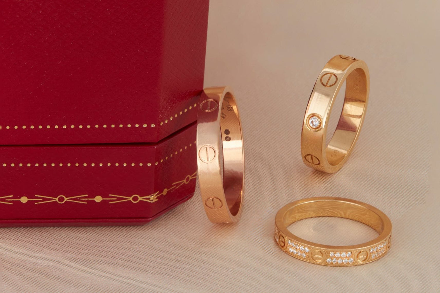 Consulter les bijoux Cartier actuellement en vente sur 58 Facettes