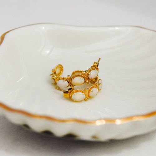 https://cdn.shopify.com/s/files/1/0442/6560/3235/files/Honey_Decoration_Image-734.jpg?v=1721040768
