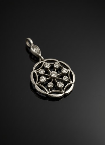 Pendentif Pendentif XIXe siècle - Pendentif circulaire avec diamants taille rose 58 Facettes