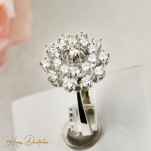 Prsten 55 Prsten od belog zlata 14 karata sa brilijant dijamantima, veličina 55 58 Facettes 2824