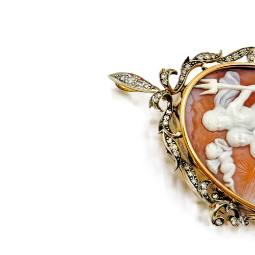 Broche Broche camée ancienne en or gris et argent, diamants taille brillant 58 Facettes REF23123-155