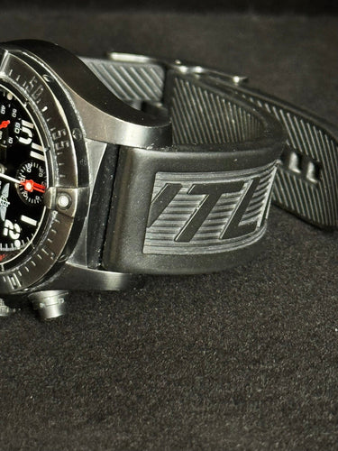 Montre Breitling Avenger Skyland - Montre chronographe automatique réf. M13380 58 Facettes