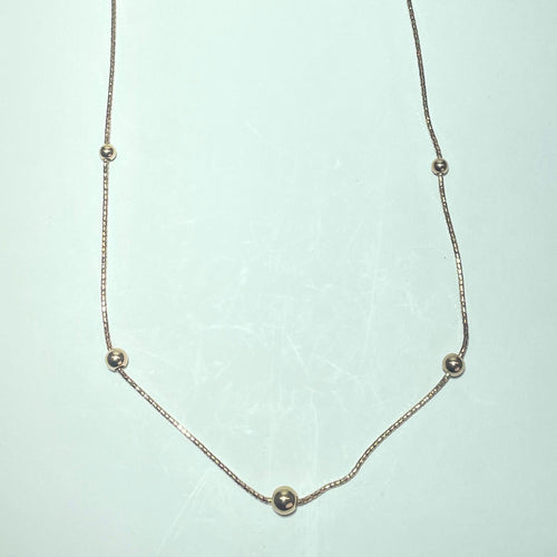 Kaulakoru 14K keltaista kultaa, helmillä koristeltu kaulakoru 58 Facettes 250324