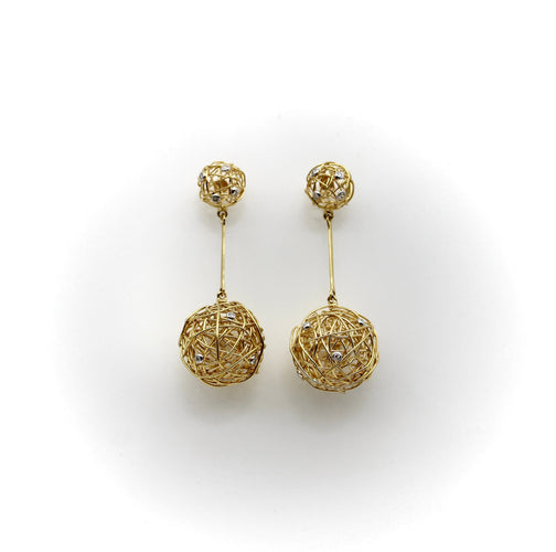 Boucles d'oreilles Boucles d'oreilles pendantes en or 18k avec diamants 58 Facettes
