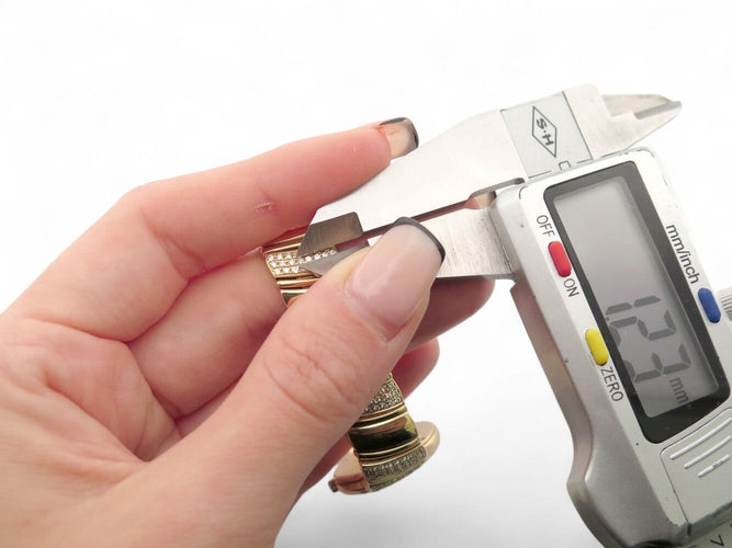 Montre Vacheron Constantin Malte Ivy - Montre femme en or jaune 18k et diamants 58 Facettes 270028