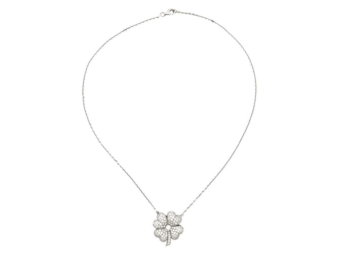 Collier Collier pendentif fleur camélia en or blanc 18k et diamants 1,63 ct 58 Facettes 270129