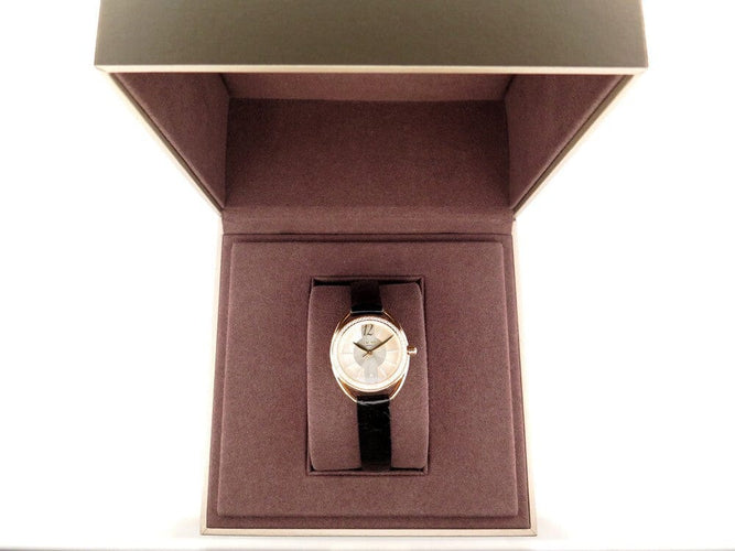 Montre Chaumet Liens Lumière - Montre femme quartz en or jaune 18k, diamants et nacre 58 Facettes 253809