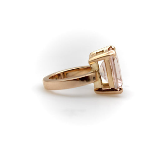 Bague Bague vintage en or rose 14k avec morganite taille émeraude 58 Facettes A2001X