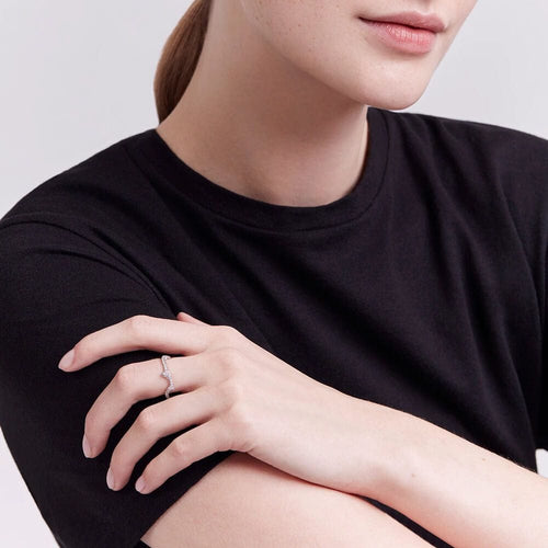 Bague 56 Dior Bois de Rose - Bague en or blanc et diamants 58 Facettes