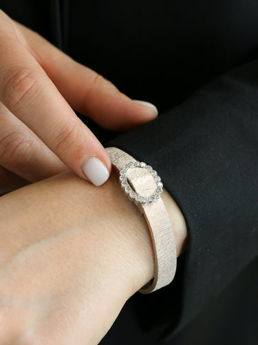 Montre André Col - Montre à secret en or blanc 18 carats et diamants 58 Facettes 1126.5