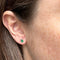 Boucles d'oreilles Clous d’oreilles en or gris 18K avec émeraudes et diamants 58 Facettes REF2329-60
