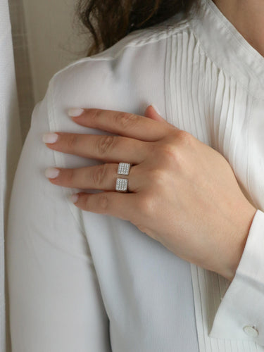 Bague 54 Omega My Choice - Bague chevalière en or blanc 18k et diamants 58 Facettes 1038.2