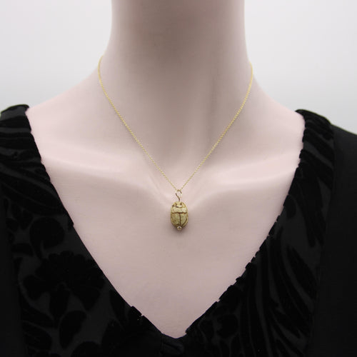 Pendentif Egyptian Revival - Pendentif scarabée en or jaune 14k et pierre beige 58 Facettes A2003M