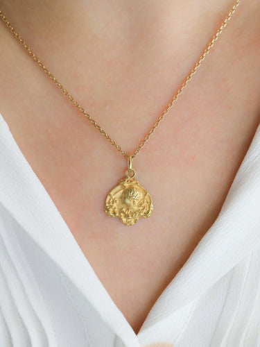 Pendentif Art Nouveau - Pendentif médaille demi-lune femme de profil en or jaune 18 carats 58 Facettes 1153.8