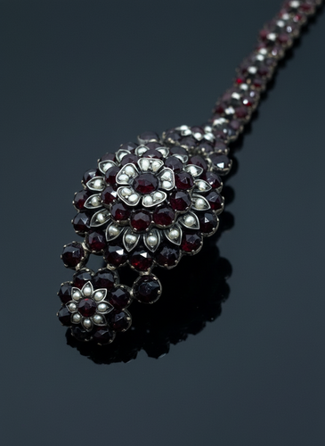 Bracelet Bracelet austro-hongrois - Grenats de Bohême et microperles en or et argent 58 Facettes