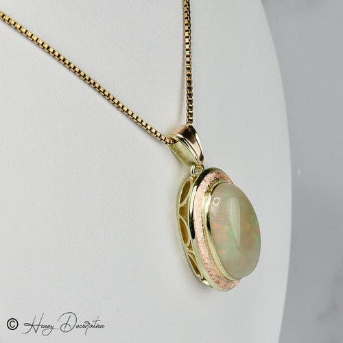 Висулка Висулка с опал - Висулка от жълто злато 14 карата 58 Facettes 2618