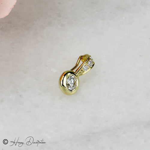 Ciondolo in oro 18 carati con diamanti taglio brillante 58 Facettes 2508