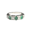 Bague Bague en or blanc avec diamants et émeraudes 58 Facettes Q95B(524)