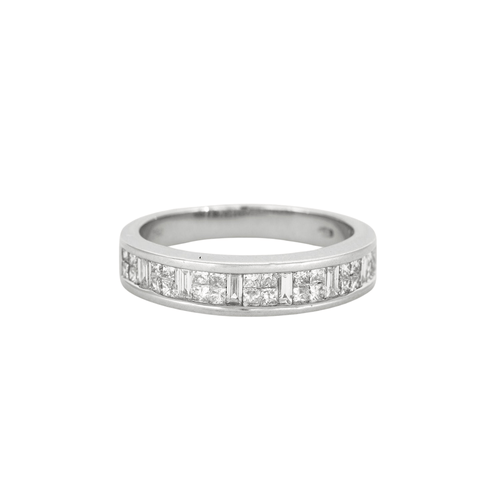 Bague 54 Bague jonc en or gris sertie de diamants 58 Facettes 127205055527