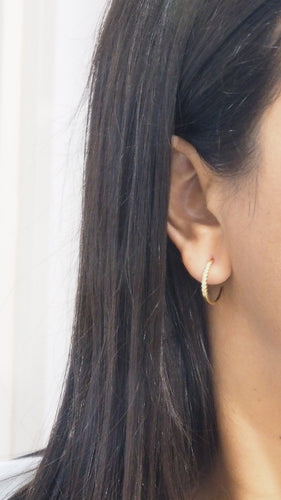 Boucles d'oreilles Boucles d’oreilles demi-créoles en or jaune 18 kt et diamants 58 Facettes 28053