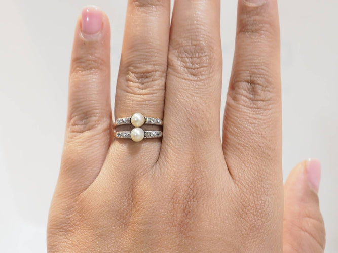 Bague 56 Bague ancienne en or jaune 18 kt, perles de culture et diamants 58 Facettes 33416