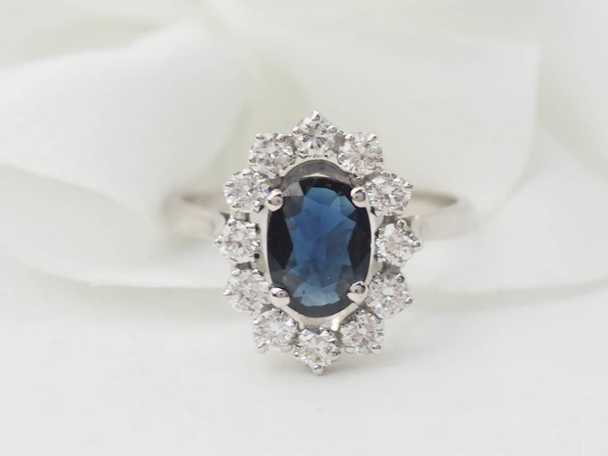 Bague 54 Bague marguerite en or blanc 18 ct, saphir et diamants 58 Facettes 33209